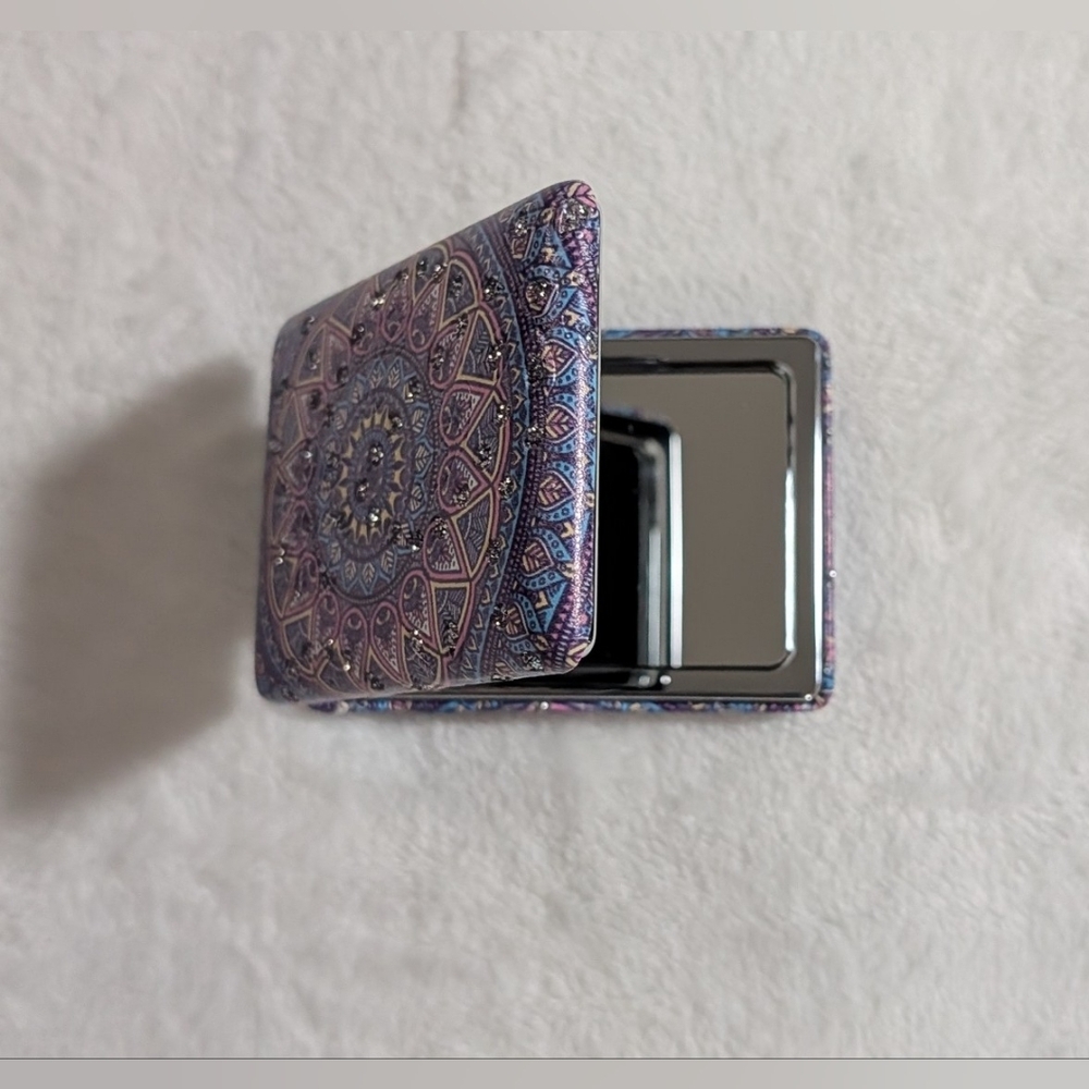 Bejeweled Chic Pattern Compact Mirror, Two Sided, Portable
